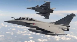 भारतीय वायुसेना का 'इलेक्ट्रॉनिक ब्रह्मास्त्र': SEAD/DEAD मिशन के लिए राफेल का EW Variant विकसित करने की तैयारी